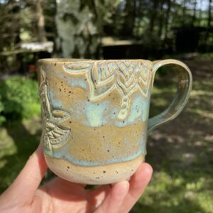 getöpferte tasse, türkis, keramik, handgemacht, regional, nachhaltig