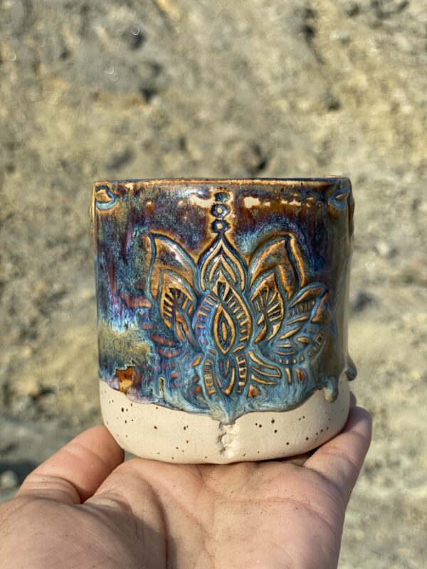 Handgemachter Kakaozeremonie-Becher Tasse getöpfert blau Keramik handgemacht Yoga Lotus Meditation Kakaozeremonie Töpferei regional nachhaltig