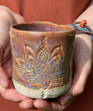 Keramik Tasse pink handgemacht getöpfert
