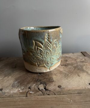 Ritualbecher für Kakaozeremonien Lotus Becher grün handgemacht getöpfert yoga meditation achtsamkeit