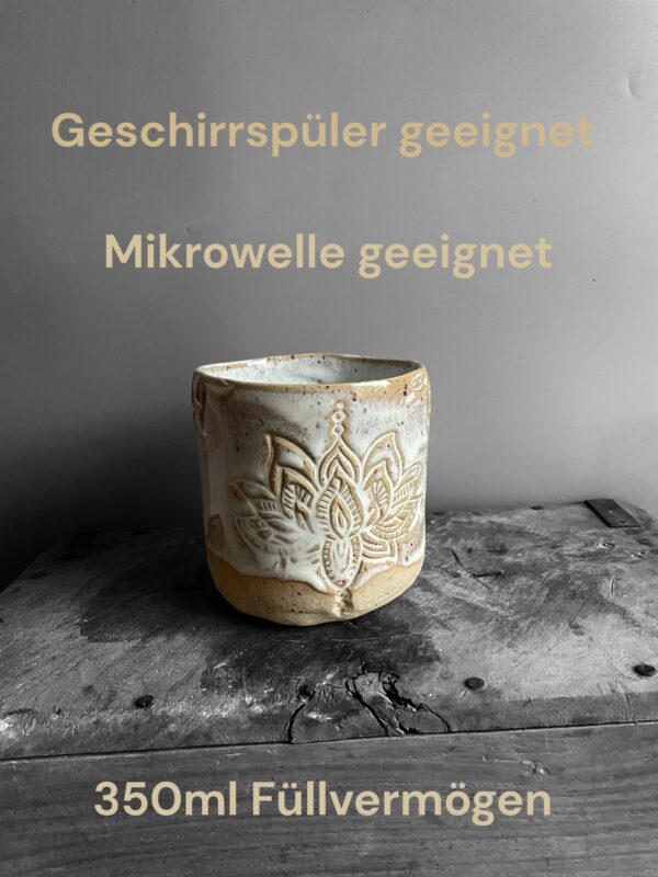 Kakao Becher getöpfert