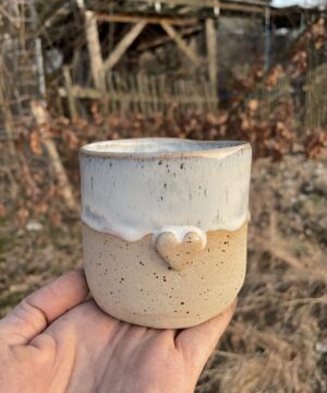 Becher Herz getöpfert handgemacht Keramik weiß landhaus boho Geschenk Frau