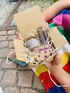 Was kommt in eine Schultüte für Erstklässler? Entdecke magische Geschenkideen mit Wunderfunkel – perfekt für Erstklässler: nachhaltig, kreativ & voller Überraschung. Geschenk zur Einschulung für Mädchen Glitzer Fee Schule 1. Schultag Zuckertüte Schulanfang Mädchen