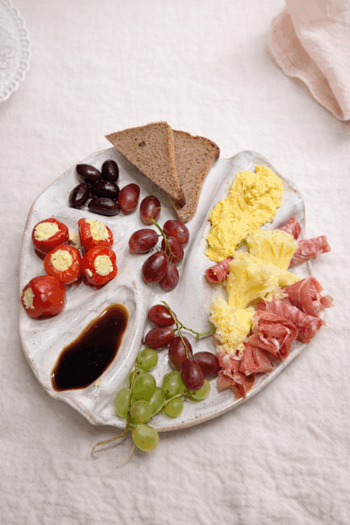 Charcuterie Teller Keramik Neunerlei Teller Design handgemachte Keramik Teller getöpfert Geschenk Geburtstag Hochzeit Hobby Koch